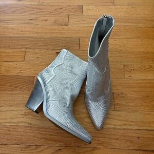 Azalea Wang Silver Rhinestone Booties Size 8.5